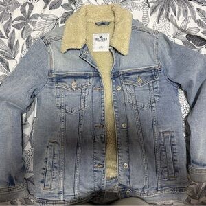 Hollister Light Blue Jean Jacket with Cream Sherpa Lining